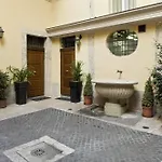 Navona بيت ضيافة 3*