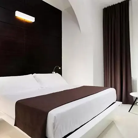 בית הארחה Navona 2*