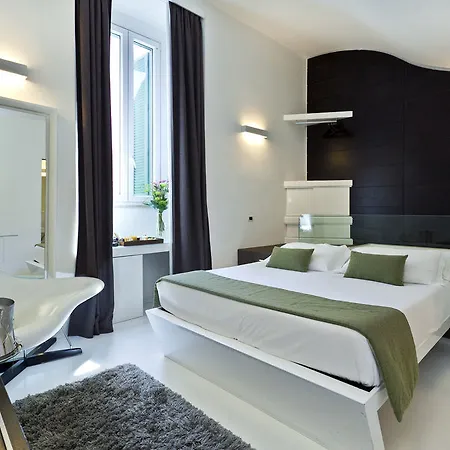 Navona 3*